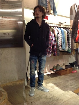 「B'2nd（ビーセカンド）のアイテム（パーカー）」を使った、B'2ndSHINJUKUさん（メンズ・173cm）の冬コーディネート
