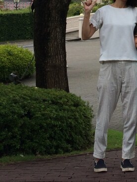 「しまむら（シマムラ）のアイテム（その他パンツ、ホワイト系）」を使った、モーシャンさん（レディース・161cm）の秋コーディネート