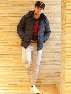 「TOMMY HILFIGER（トミーヒルフィガー）のアイテム（ダウンジャケット/コート）」を使った、Nielsさん（メンズ・177cm）の秋コーディネート
