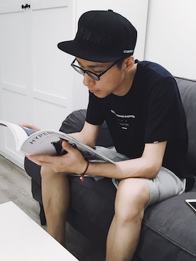 「アイテム（音楽/本・雑誌、グレー系）」を使った、Arvinttさん（メンズ・180cm）の夏コーディネート