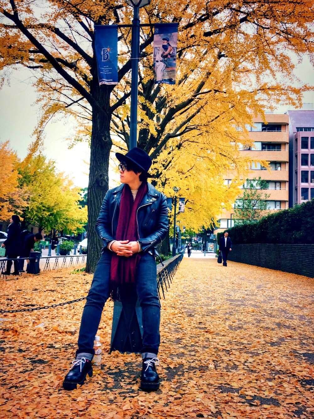 「シンプル、ライダース、ヨコハマ」｜「Lewis Leathersの70s VINTAGE lightning（ライダースジャケット、ブラック系）」を使った、WARASHIさん（メンズ・168cm）の秋コーディネートの1枚目の写真