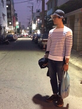 「tricker's」｜「アイテム（その他）」を使った、WilliamYangさん（メンズ・175cm）の春コーディネート