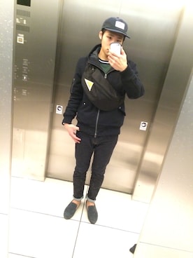 「アイテム（ボディバッグ/ウエストポーチ）」を使った、sekinooo!!!!さん（メンズ・178cm）の冬コーディネート