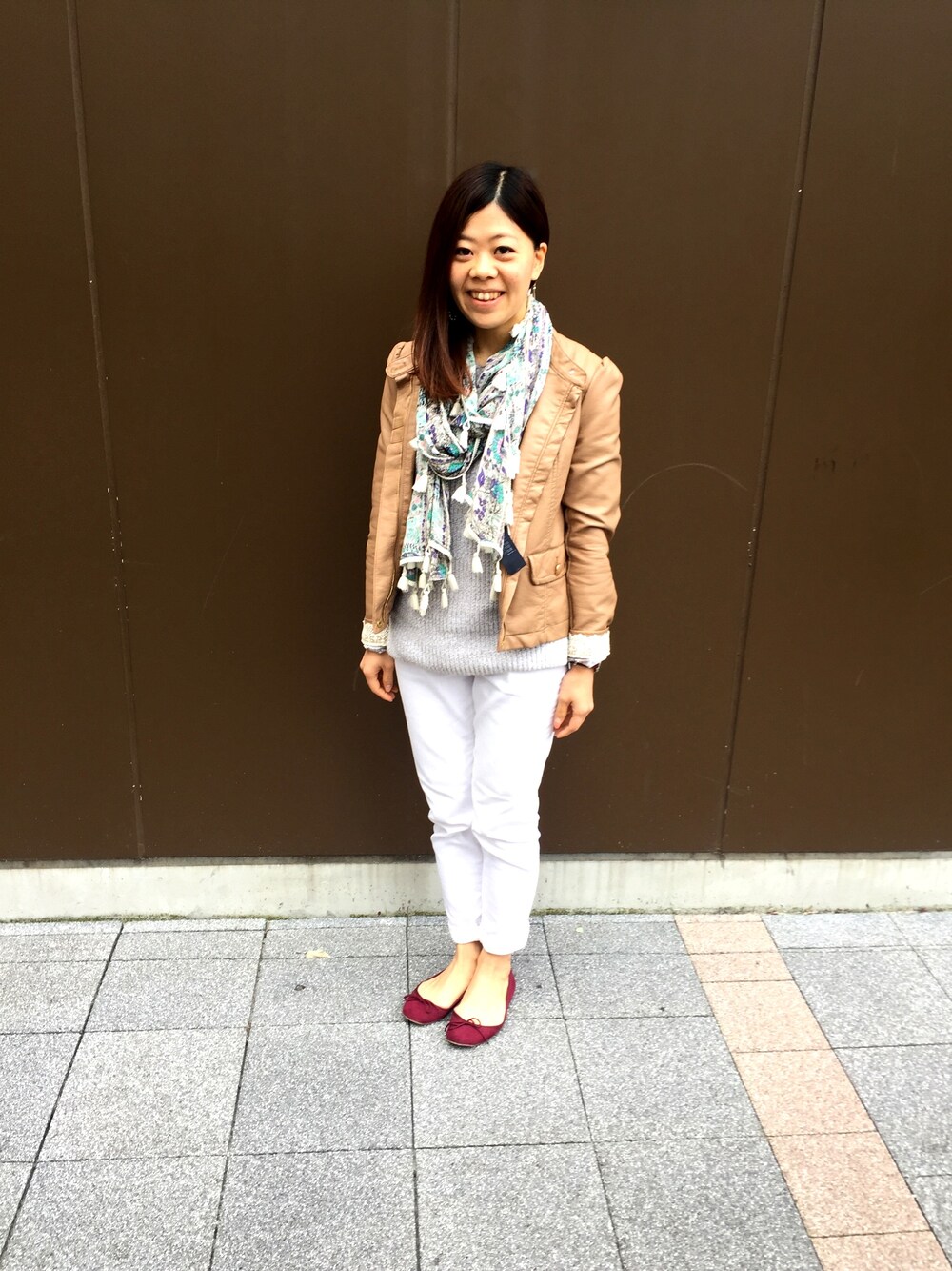 「秋コーデ、ブランチ、プチプラコーデ」｜「American Eagleのアイテム（ストール/ショール、その他）」を使った、Saki Nishikioriさん（レディース・150cm）の秋コーディネートの1枚目の写真
