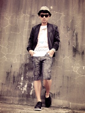 「B-SIDE（ビーサイド）のアイテム（ジャケット/アウター）」を使った、吳小緻さん（メンズ・170cm）の夏コーディネート