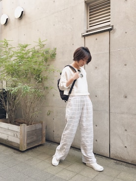 「アイテム（バックパック/リュック）」を使った、TOMOMI KANATAさん（レディース・161cm）の春コーディネート