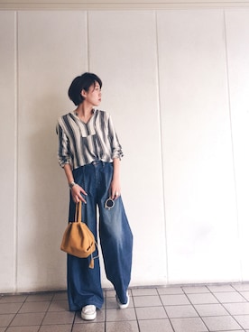 「アイテム（クラッチバッグ）」を使った、TOMOMI KANATAさん（レディース・161cm）の春コーディネート