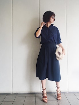 「アイテム（クラッチバッグ）」を使った、TOMOMI KANATAさん（レディース・162cm）の春コーディネート