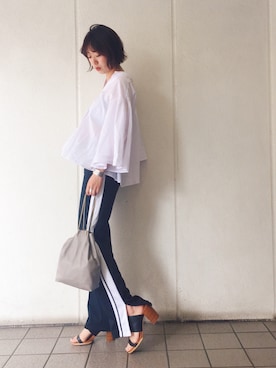 TOMOMI KANATAさん（レディース・162cm）の春コーディネート
