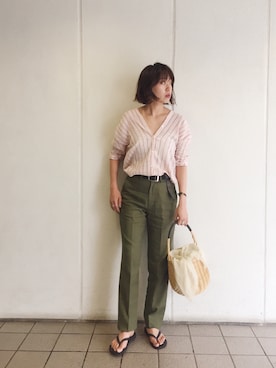 「アイテム（ストール/ショール）」を使った、TOMOMI KANATAさん（レディース・162cm）の夏コーディネート