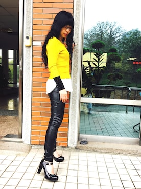 「MOMA（モマ）のアイテム（パンツ）」を使った、靜雯王さん（レディース・160cm）の春コーディネート