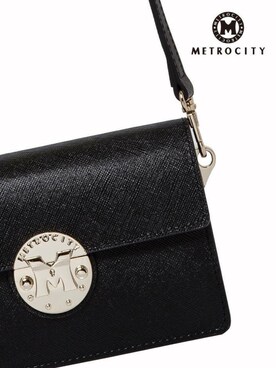 Yonnie Kimさんのコーディネート