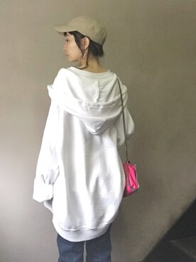 望月知さんのコーディネート