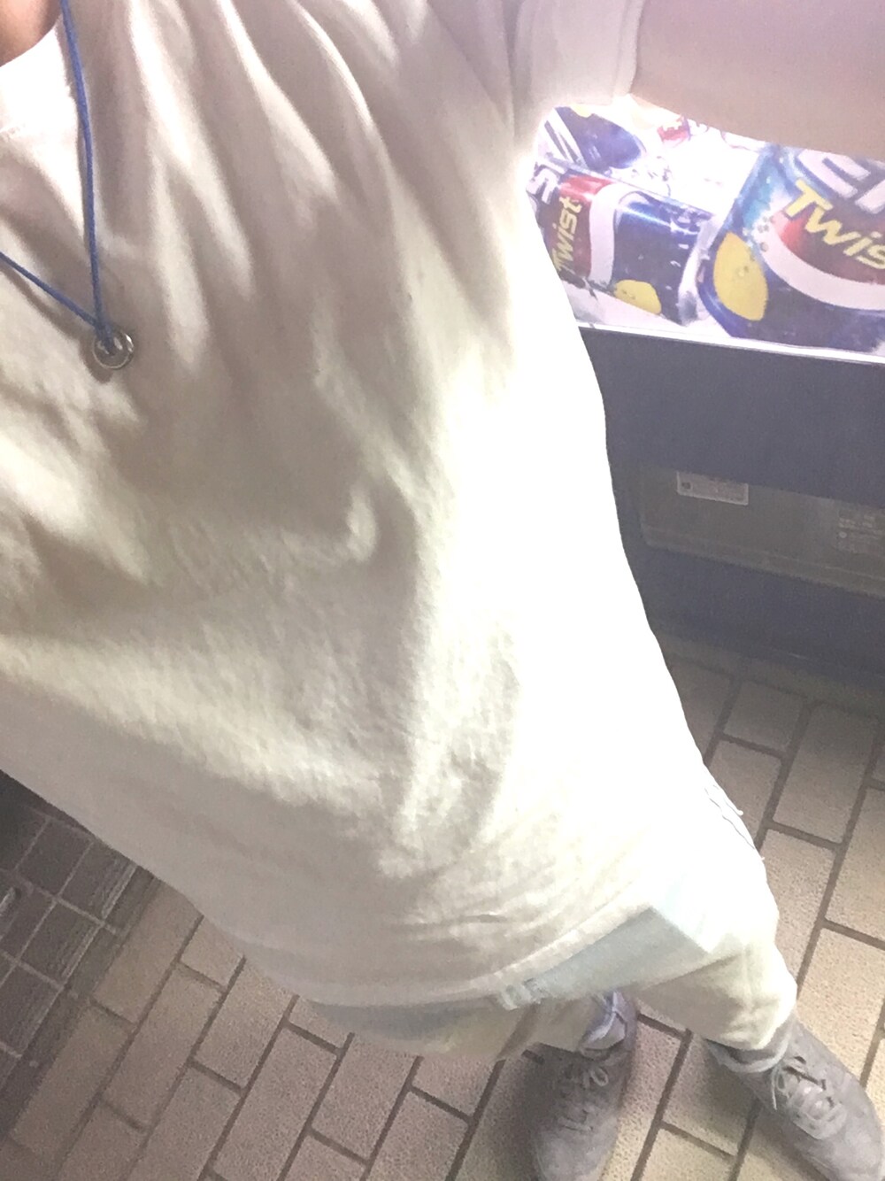 「白Tシャツ、夏コーデ、シンプル、GU」｜「GUのアイテム（Tシャツ/カットソー、ホワイト系）」を使った、sneaker_1994さん（メンズ・162cm）の夏コーディネートの1枚目の写真