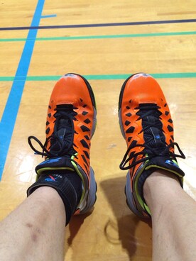 「靴。（その他シューズ、オレンジ系）」を使った、大石 貴之さん（メンズ・175cm）の春コーディネート