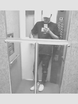 「アイテム（メガネ、ホワイト系）」を使った、UZ☝さん（メンズ・174cm）の冬コーディネート
