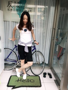 「BENSIMON（ベンシモン）のアイテム（スニーカー、ホワイト系）」を使った、Nickyさん（レディース）の夏コーディネート