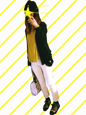 「白パンツコーデ」｜「アイテム（ブルゾン）」を使った、kmkmさん（レディース・162cm）の春コーディネート
