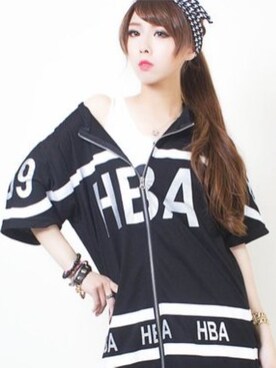 林奕岑さんのコーディネート