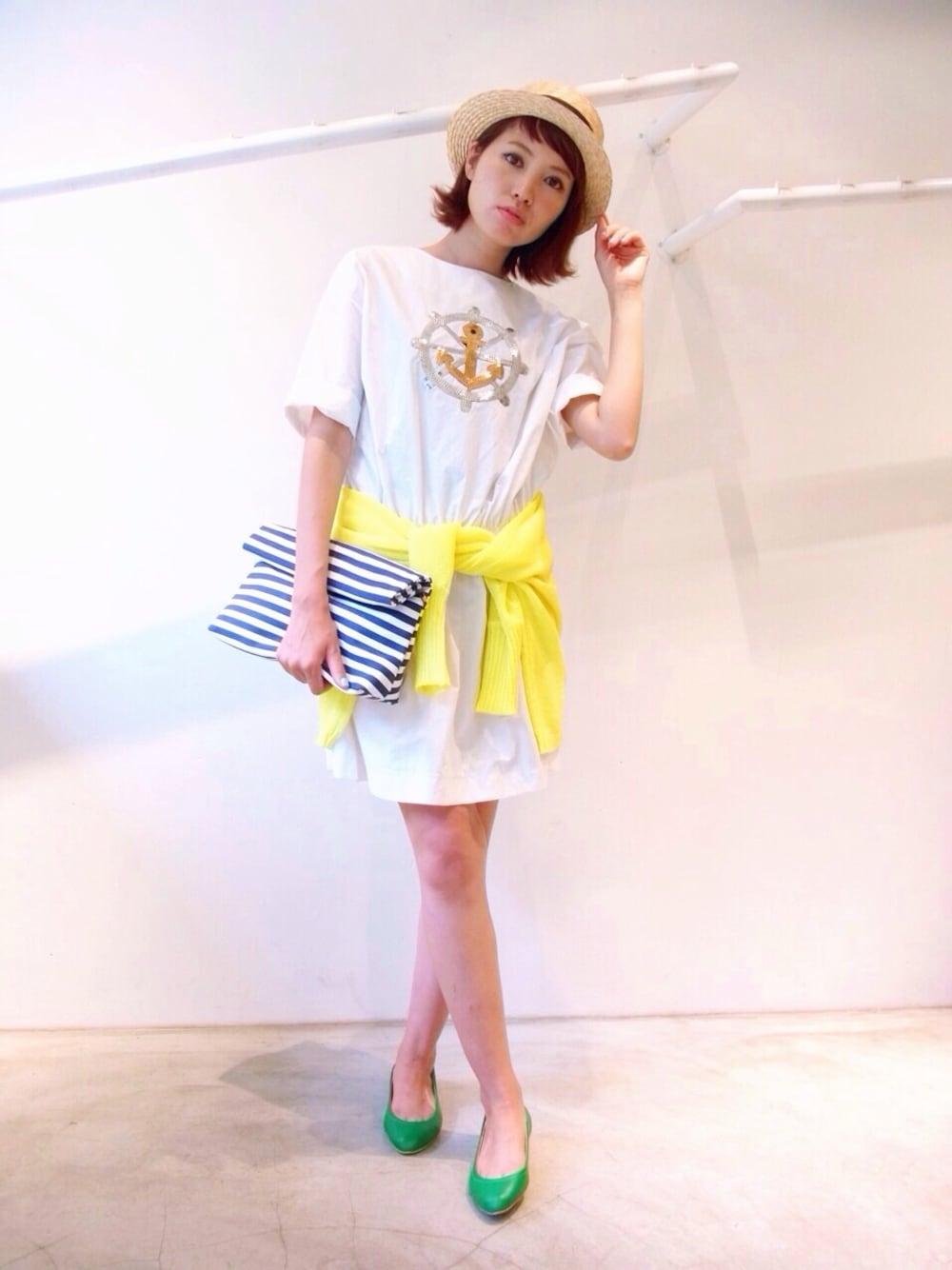 「マリン、マリンコーデ、イカリ、ホワイトワンピース」｜「Anchor sequin gather dress（ワンピース、ホワイト系）」を使った、eyeRONIMさん（レディース・165cm）の夏コーディネートの1枚目の写真