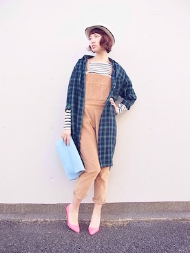 「柄×柄」｜「アイテム（サロペット/オーバーオール）」を使った、eyeRONIMさん（レディース・165cm）の春コーディネート