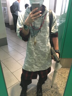 「DIESEL（ディーゼル）のアイテム（アナログ腕時計、その他）」を使った、つっちー@さん（メンズ）の秋コーディネート