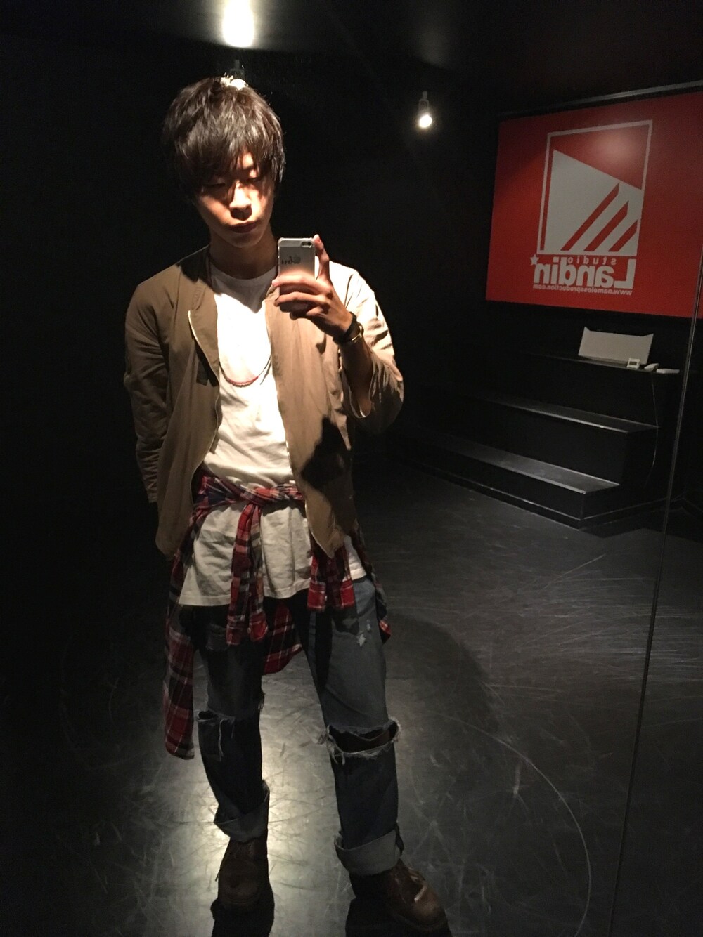 「HAREのスナップシャツ8分袖(HARE)（シャツ/ブラウス、ベージュ系）」を使った、yoshyyyyさん（メンズ・174cm）の秋コーディネートの1枚目の写真