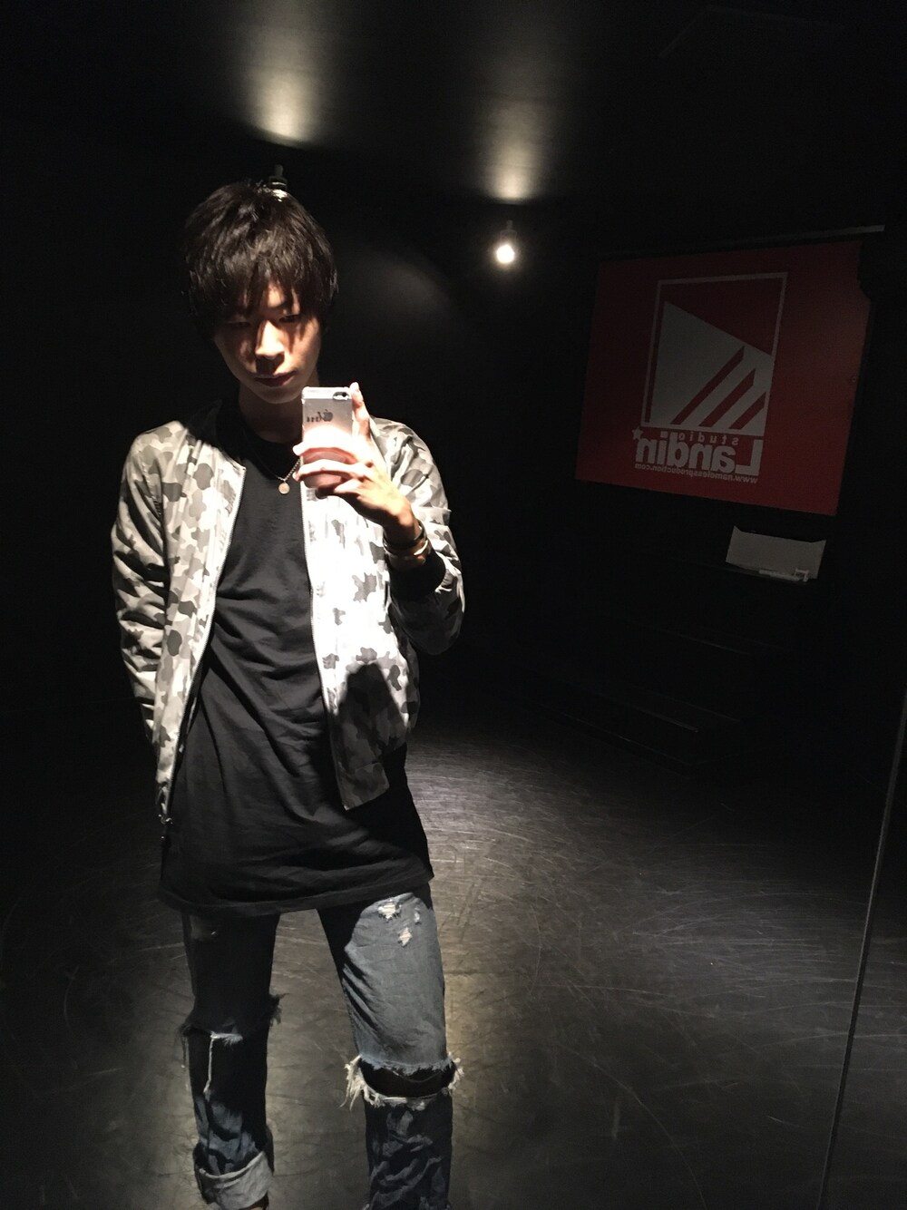「HAREの【放熱/保温】ダブルファンクションクルーネックカットソー(HARE)（Tシャツ/カットソー、ブラック系）」を使った、yoshyyyyさん（メンズ・174cm）の秋コーディネートの1枚目の写真