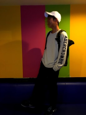 「Abercrombie&Fitch（アバークロンビーアンドフィッチ）のアイテム（スウェット）」を使った、Icecreamさん（メンズ・165cm）の秋コーディネート