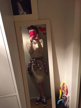 「たかはしのアイテム（ニット/セーター、ベージュ系）」を使った、ゴーヤーんさん（レディース）の春コーディネート
