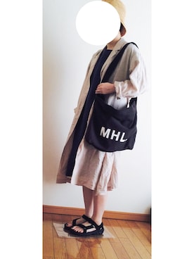 「MARGARET HOWEEL」｜らっこさん（レディース・152cm）の夏コーディネート