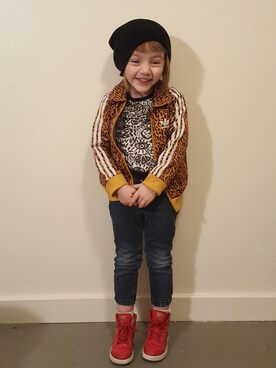 「adidas（アディダス）のアイテム（その他アウター）」を使った、indiさん（キッズ・92cm）の冬コーディネート