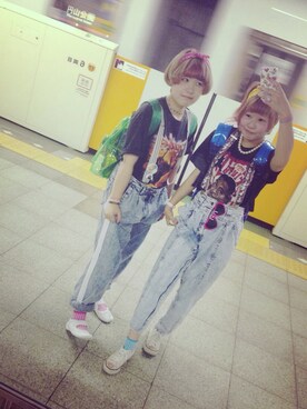 「ケミカルデニム
（デニムパンツ、ブルー系）」を使った、わっかさん（レディース・154cm）の春コーディネート