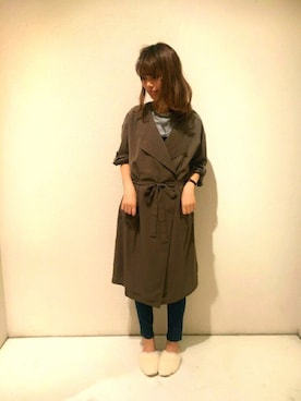 「アイテム（トレンチコート、グリーン系）」を使った、おそのさん（レディース・167cm）の秋コーディネート