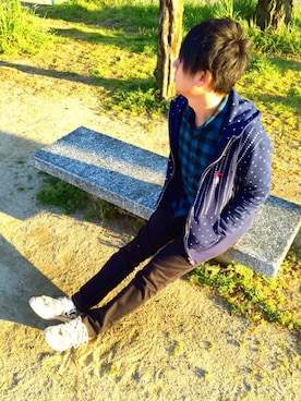 「CONVERSE（コンバース）のアイテム（スニーカー、ホワイト系）」を使った、のぶちゃんさん（メンズ）の春コーディネート