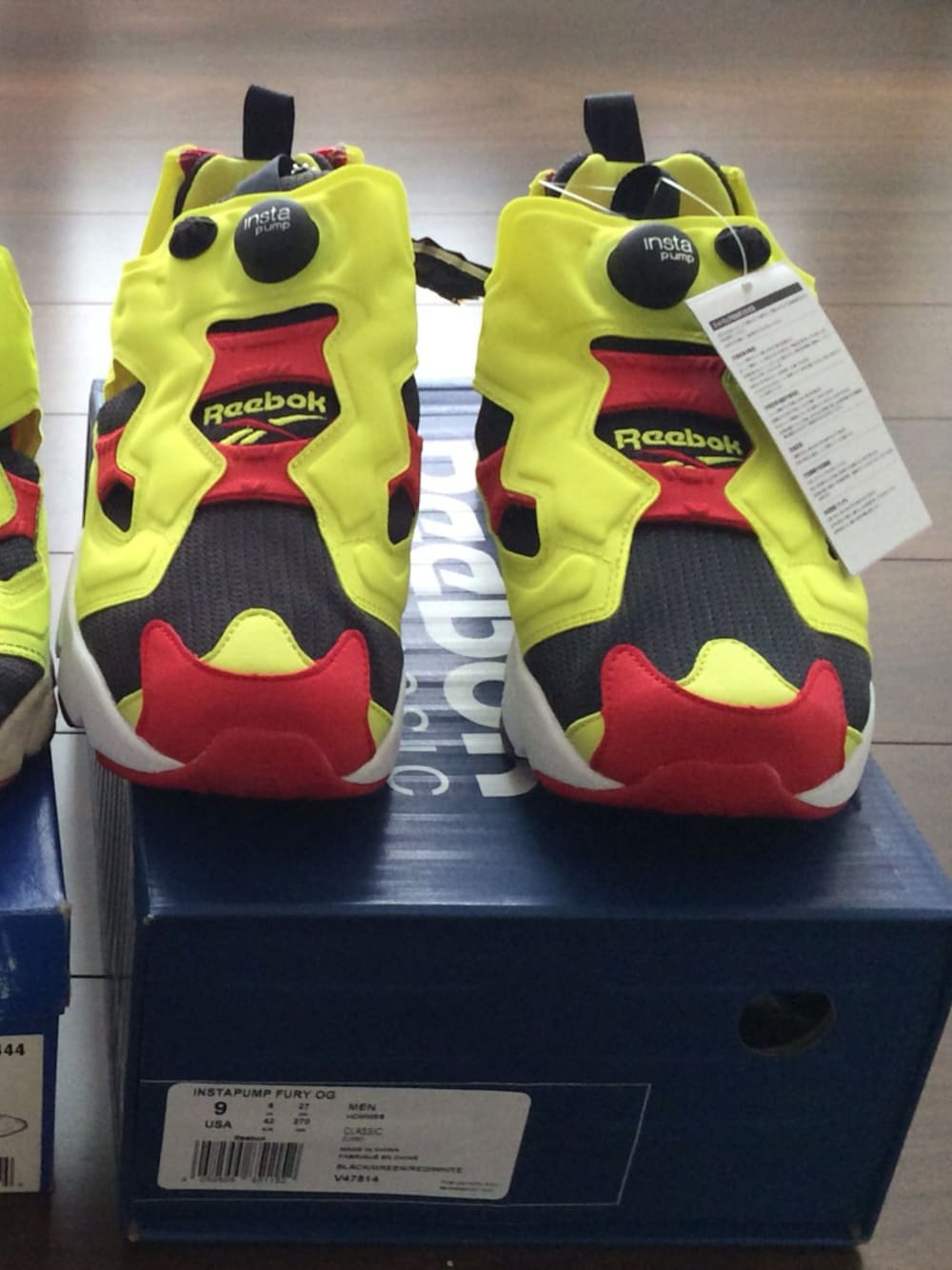 「ポンプフューリー、リーボック(Reebok)、シトロン」｜「ReebokのINSTA PUMP FURY（インスタ ポンプフューリー）（スニーカー、ブラック系）」を使った、ゆうすけさん（メンズ・168cm）の春コーディネートの1枚目の写真
