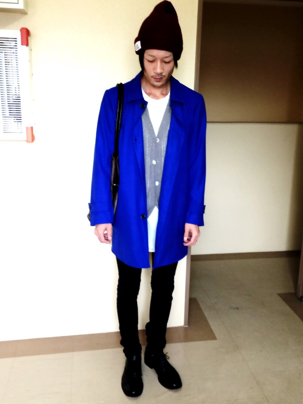 「AMERICAN RAG CIEのAMERICAN RAG CIE by handyworks ドロップショルダーステンカラーコート【WEB限定】∴114-HDE-H132-CO111（ステンカラーコート、ブルー系）」を使った、n.r.aさん（メンズ・170cm）の秋コーディネートの1枚目の写真