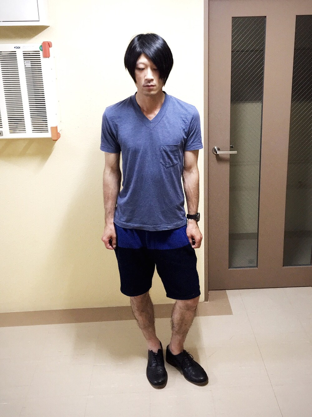 「夏コーデ、summer、ハーフパンツ」｜「UNITED ARROWSの半袖Tシャツ（Tシャツ/カットソー、ブルー系）」を使った、n.r.aさん（メンズ・170cm）の夏コーディネートの1枚目の写真