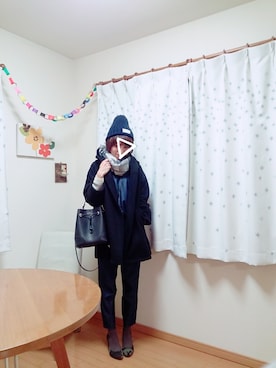 「部屋撮り」｜「アイテム（ニットキャップ/ビーニー）」を使った、さくらんぼさん（レディース・160cm）の冬コーディネート