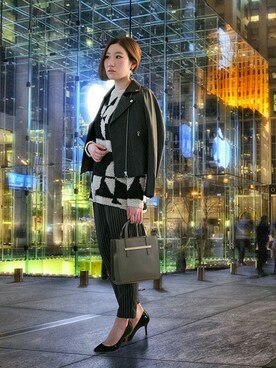 「ストライプパンツ」｜「アイテム（ライダースジャケット）」を使った、matsumoto    mioさん（レディース・162cm）の冬コーディネート