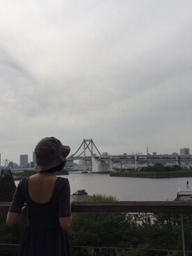 「5cm（ファイブシーエム）のアイテム（帽子）」を使った、COBO MMさん（レディース・155cm）の春コーディネート