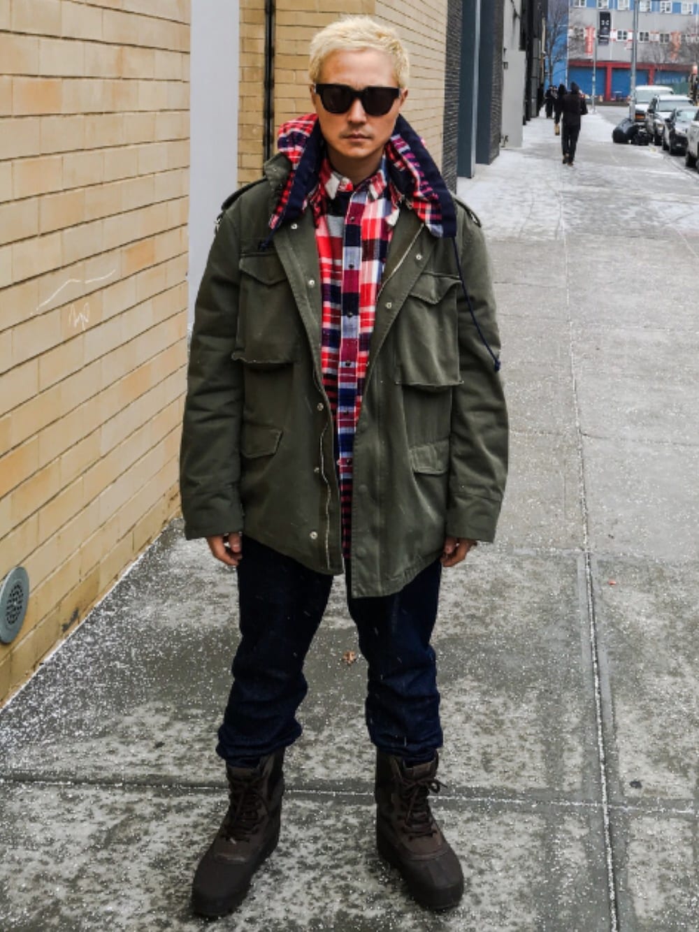 「ミリタリー、ミリタリージャケット、チェックシャツ、サングラス、デニム、イージーパンツ、ブーツ、AMBUSH、YeezyBoost350」｜「sacai MEN'Sのアイテム（シャツ/ブラウス、その他）」を使った、VERBALさん（メンズ・165cm）の冬コーディネートの1枚目の写真