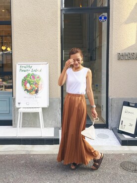 「アイテム（イヤリング）」を使った、Maki Tobikaさん（レディース・167cm）の夏コーディネート