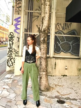 「アイテム（カーゴパンツ）」を使った、Maki Tobikaさん（レディース・167cm）の秋コーディネート