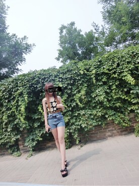 「SNIDEL（スナイデル）のリボンベルトデニムショートパンツ（デニムパンツ、ブルー系）」を使った、🐑さん（レディース・164cm）の春コーディネート