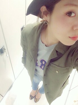 「BED&BREAKFAST（ベットアンドブレックファスト）のアイテム（Tシャツ/カットソー、グリーン系）」を使った、tsukasaさん（レディース・150cm）の秋コーディネート