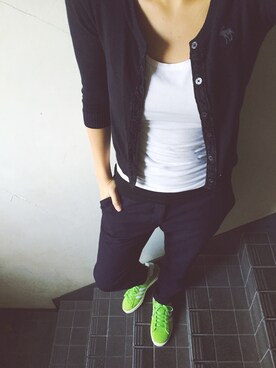 「Abercrombie&Fitch（アバークロンビーアンドフィッチ）のアイテム（カーディガン/ボレロ）」を使った、GoMaさん（レディース・163cm）の秋コーディネート