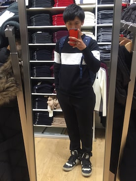 「TOMMY（トミー）のアイテム（スニーカー）」を使った、MaSaさん（メンズ・173cm）の秋コーディネート