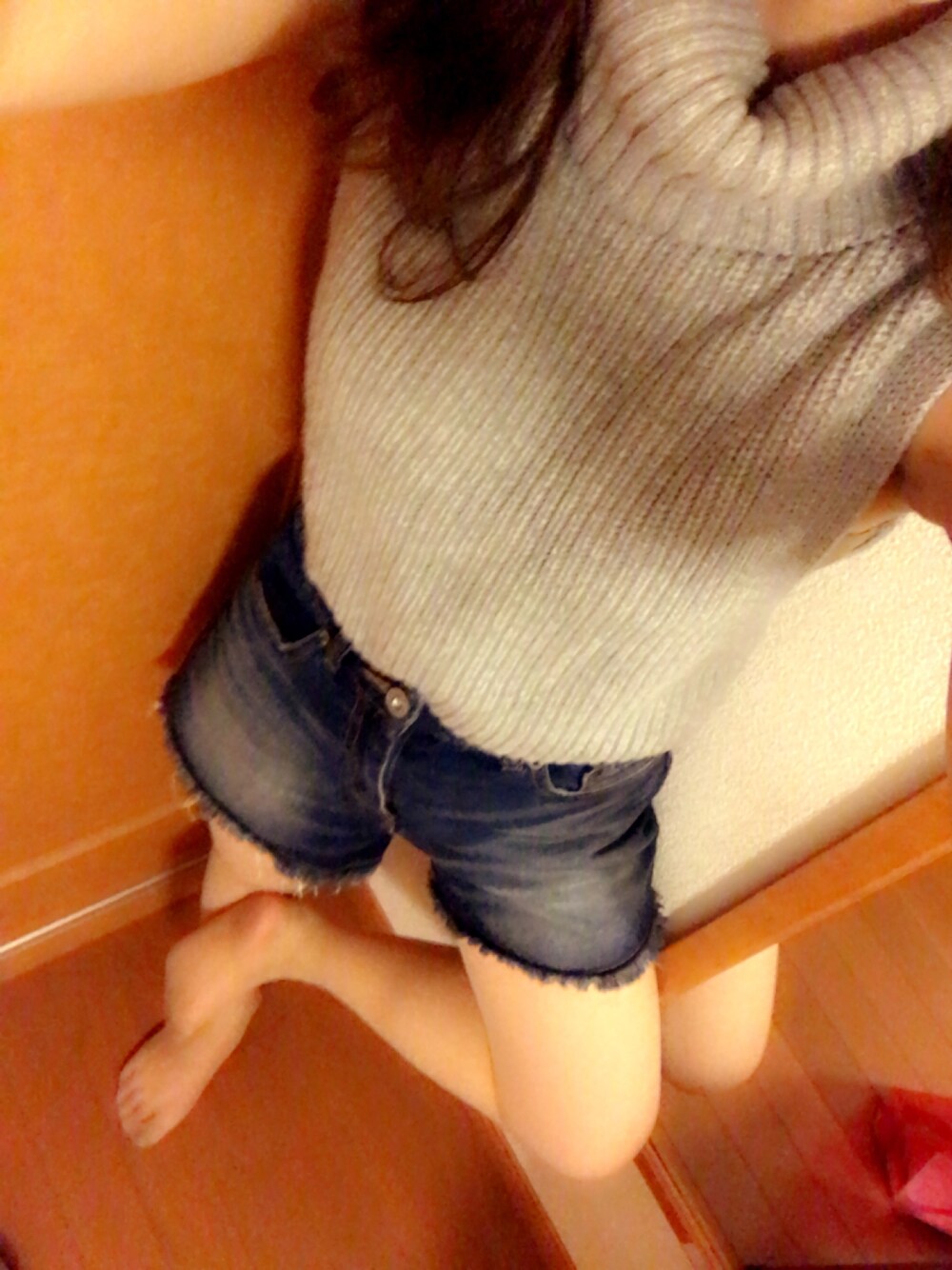 「UNIQLOのアイテム（ニット/セーター、グレー系）」を使った、ä.さん（レディース・151cm）の秋コーディネートの1枚目の写真