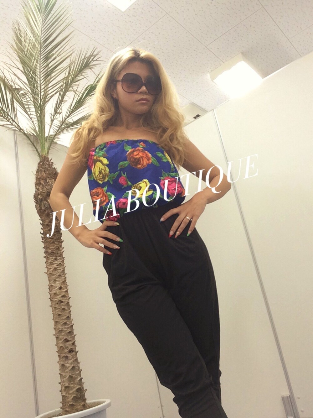 「オールインワン」｜「Julia Boutiqueのアイテム（ワンピース、ホワイト系）」を使った、JULIA BOUTIQUE　PRESSさん（レディース・156cm）の夏コーディネートの1枚目の写真
